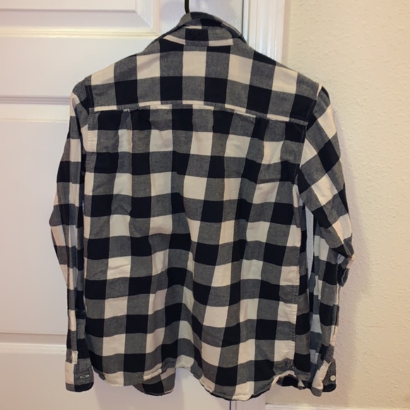 ❌SOLD❌Uniqlo Dark Blue and White Flannel Shirt - Picture 2 of 2
